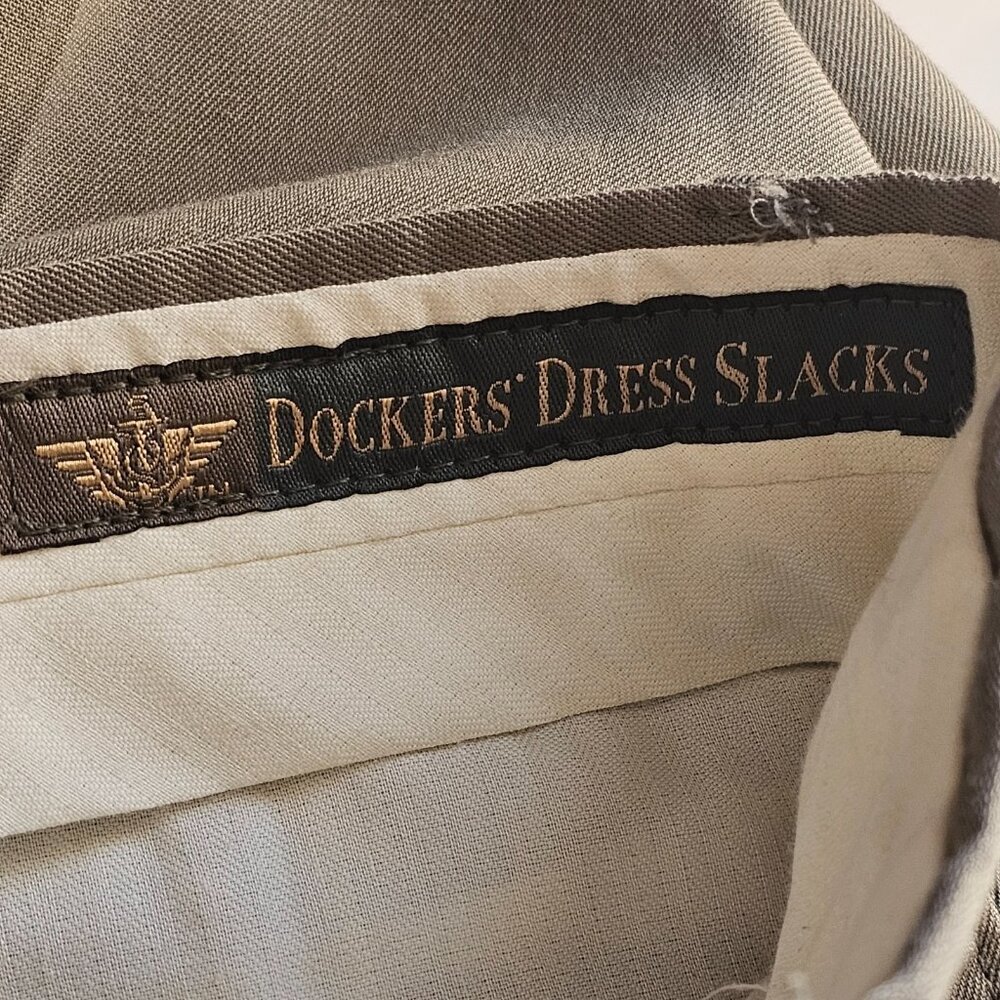 Dockers Dress Slacks Men Tag 36x32 Act 36x30 Gray Pleated Cuffed Vintage Pants - Picture 5 of 12
